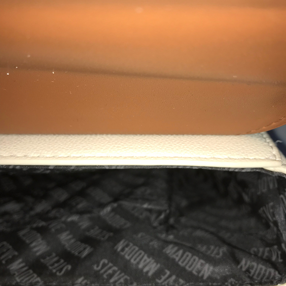 Steve Madden Crossbody with Pouch, Guitar Strap in Bone NWT - Picture 7 of 7